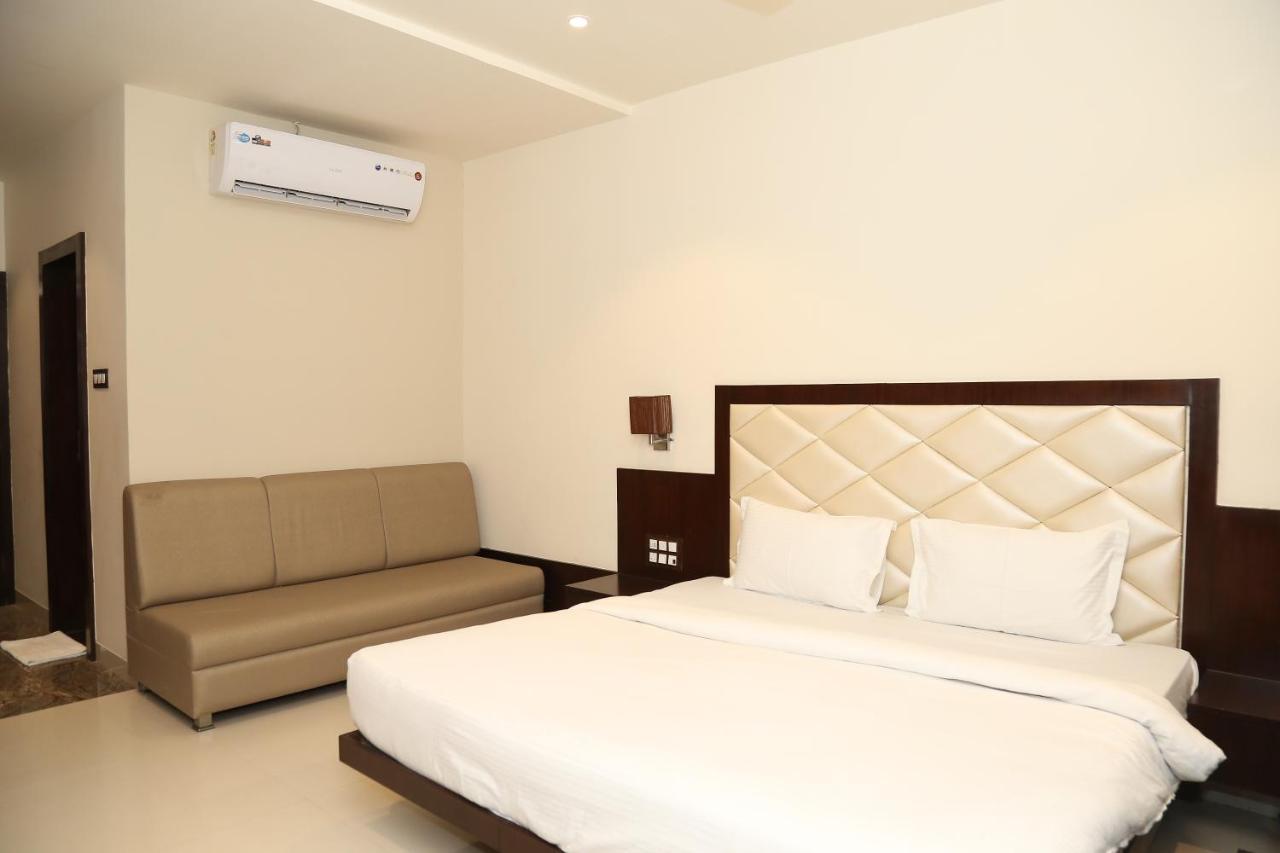 Hotel Prince Viraj Jabalpur Eksteriør billede
