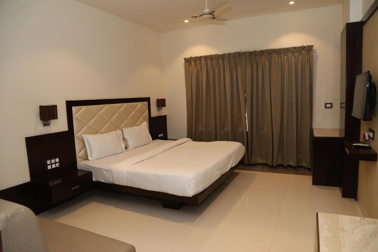 Hotel Prince Viraj Jabalpur Eksteriør billede