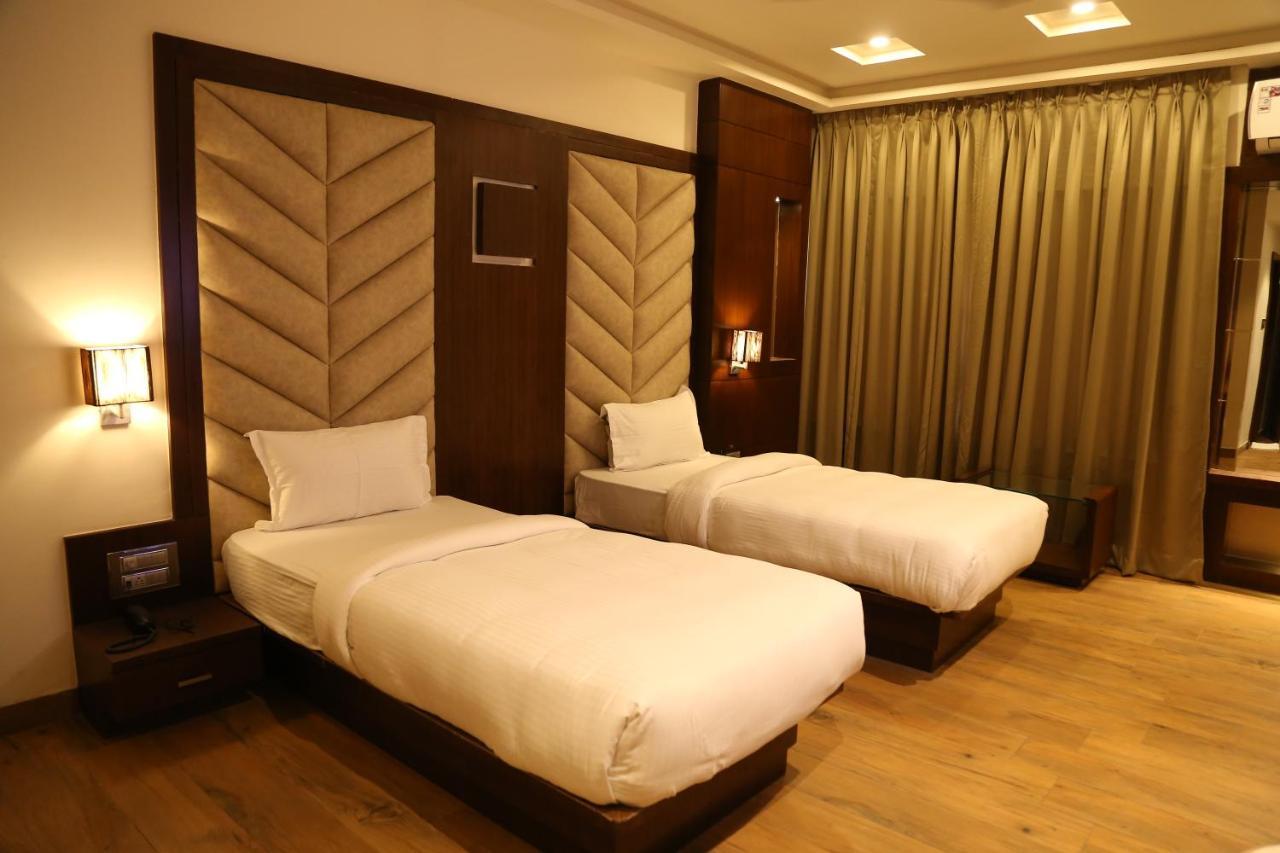 Hotel Prince Viraj Jabalpur Eksteriør billede